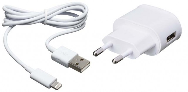 Home Charger 2.4 A for Apple products (white) - Packshot