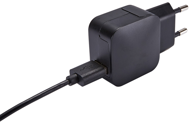 AC adaptor for charging Nintendo Switch™ - Packshot