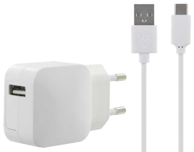 AC adaptor for smartphones and tablets with USB C - Packshot